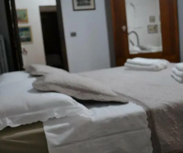 La Casa Del Maestro Gæstehus Cortona